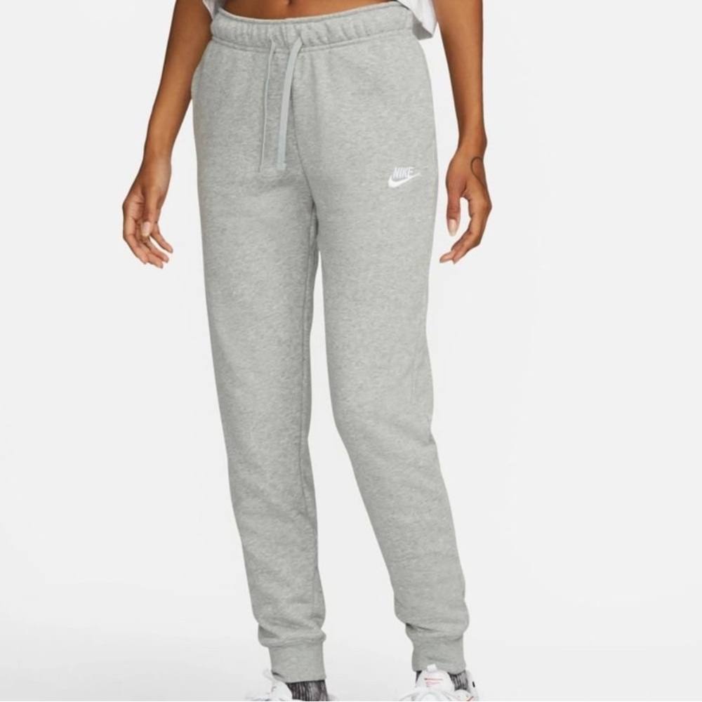 grey Nike Sweatpants